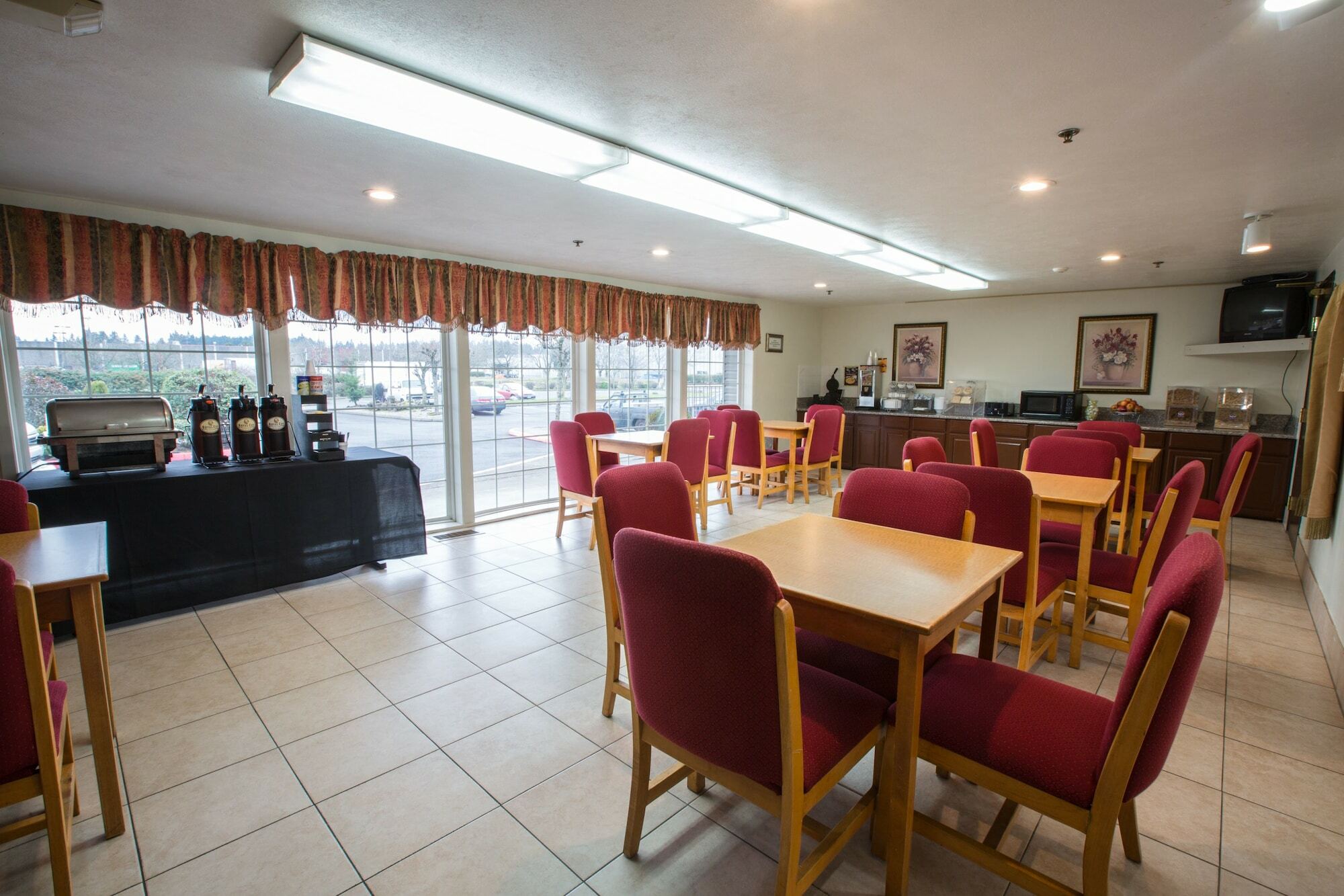 Bridgeway Inn & Suites - Portland Airport Gresham Buitenkant foto
